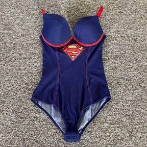 Women’s swimming suit size M